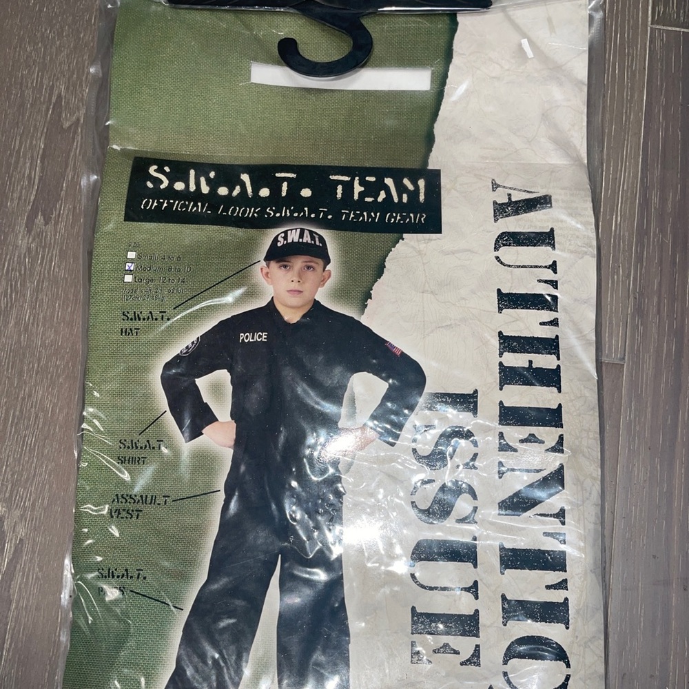 Authentic issue S.W.A.T team police costume. NWT. Medium(37)